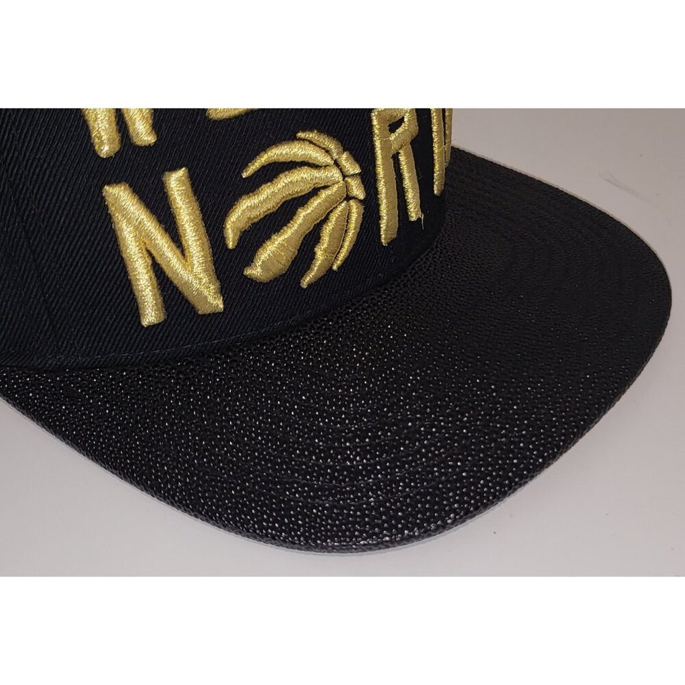Mitchell & Ness Toronto Raptors Cap - Picture 12 of 12